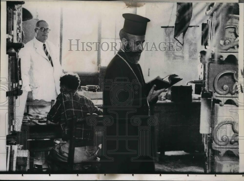 1955 Press Photo Seychelles Island Greed Archbishop Makarios Exiled British - Historic Images