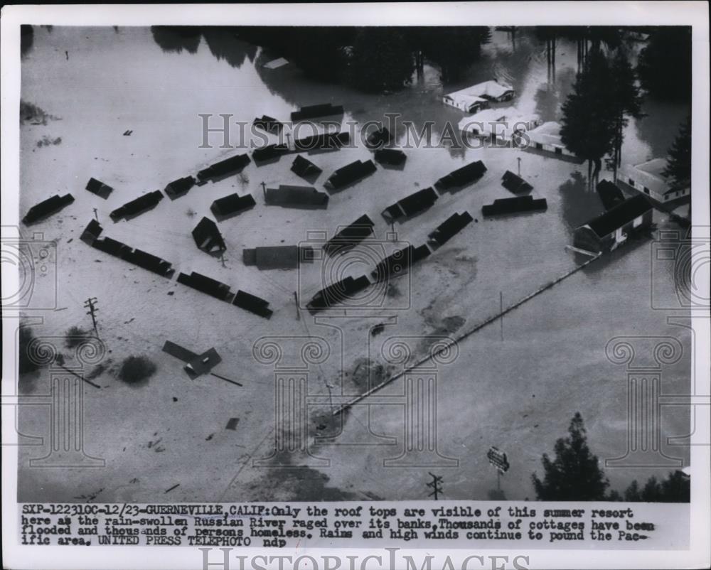 1955 Press Photo Guernesville CA, Russian River has flooded its banks - Historic Images