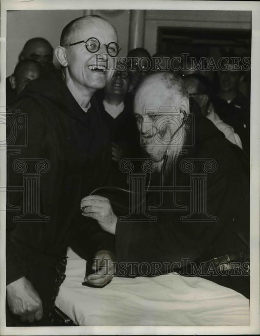 1960 Press Photo Cannes France Trappist monks visit US carrier Forrestal - Historic Images