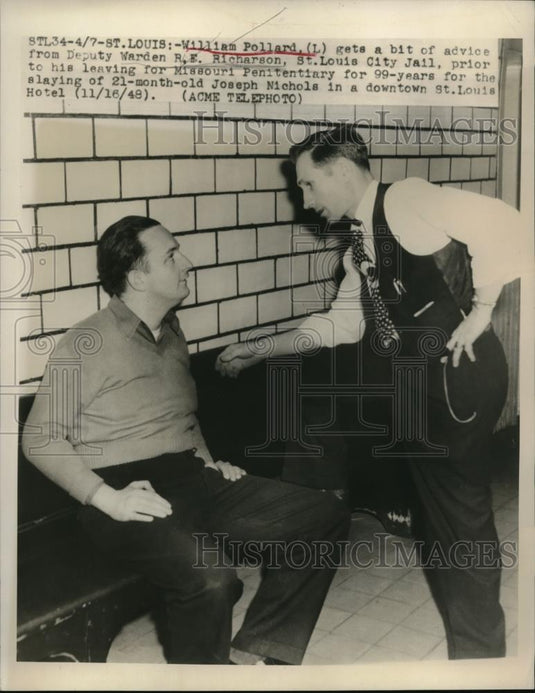 1949 Press Photo St Louis William Pollard gets advice from Deputy Warden R E - Historic Images