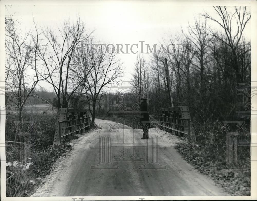 1938 Press Photo Mary Brown was returned by her abductors - Historic Images