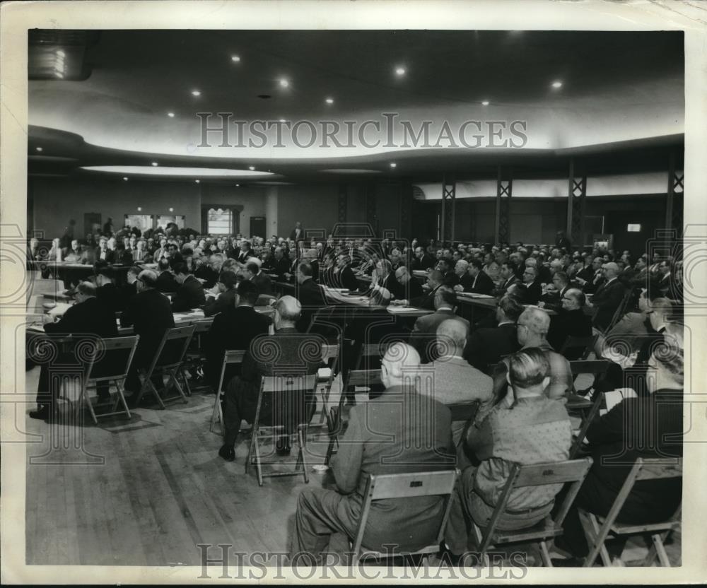 1962 Press Photo Crowd at the Lake erie -Ohio River Canal Hearing Youngstown. - Historic Images