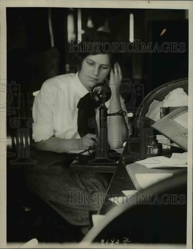 1924 Press Photo Freda Bliss of Marsfield Mass - Historic Images