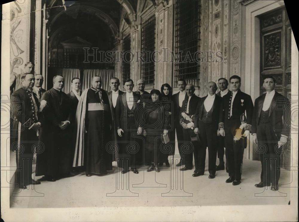 1929 Press Photo Rome Italy Mayor Jimmie &amp; Mrs Walker &amp; Vatican attaches - Historic Images