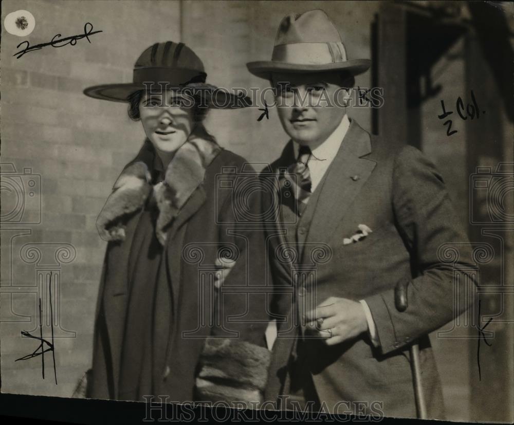 1924 Press Photo Baron Wilhelm Von Duncke & wife - Historic Images