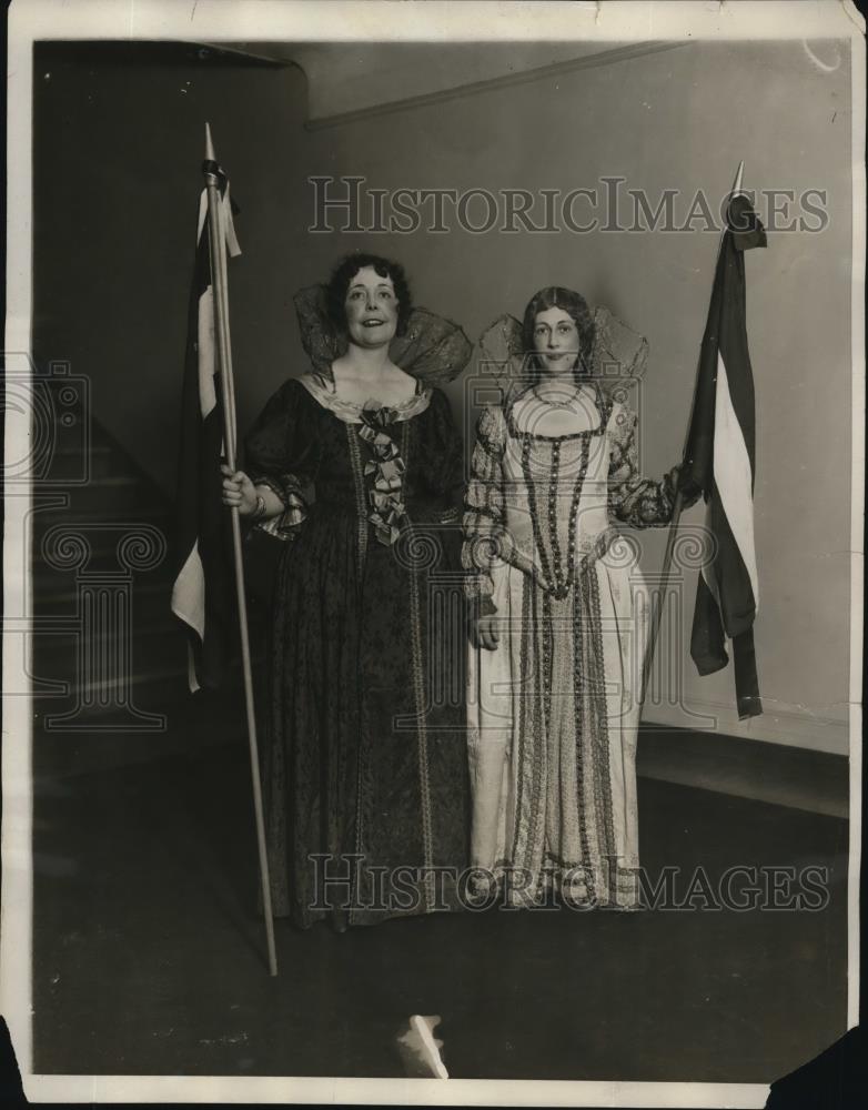 1930 Press Photo Elizabeth Dubios and Mrs Willin Stokes at Bal Boheme Ball - Historic Images