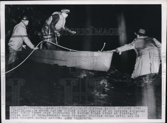 1950 Press Photo Fresno Calif Raloph Kennedy a California Highway Patrolman is - Historic Images
