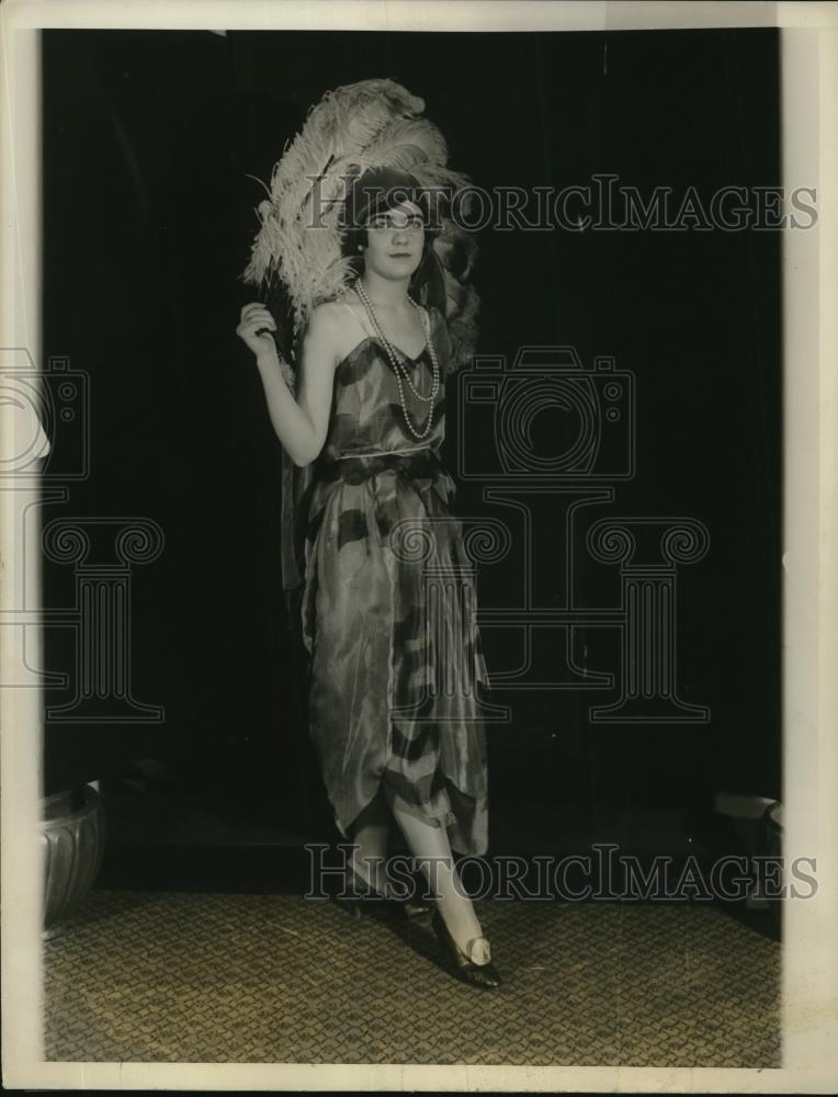 1927 Press Photo Miss Frances Kelley NYC debutante at Ballet Vers Le Jour - Historic Images