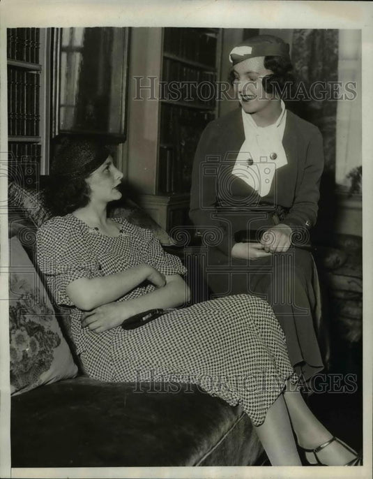 1933 Press Photo Georgette Belafield & Betty Leighton,Butterfly Ball Members - Historic Images