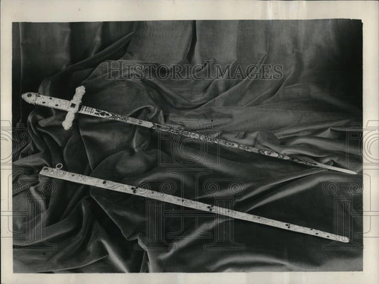 1952 Press Photo Jeweled sword of State for Coronation of George IV in London - Historic Images