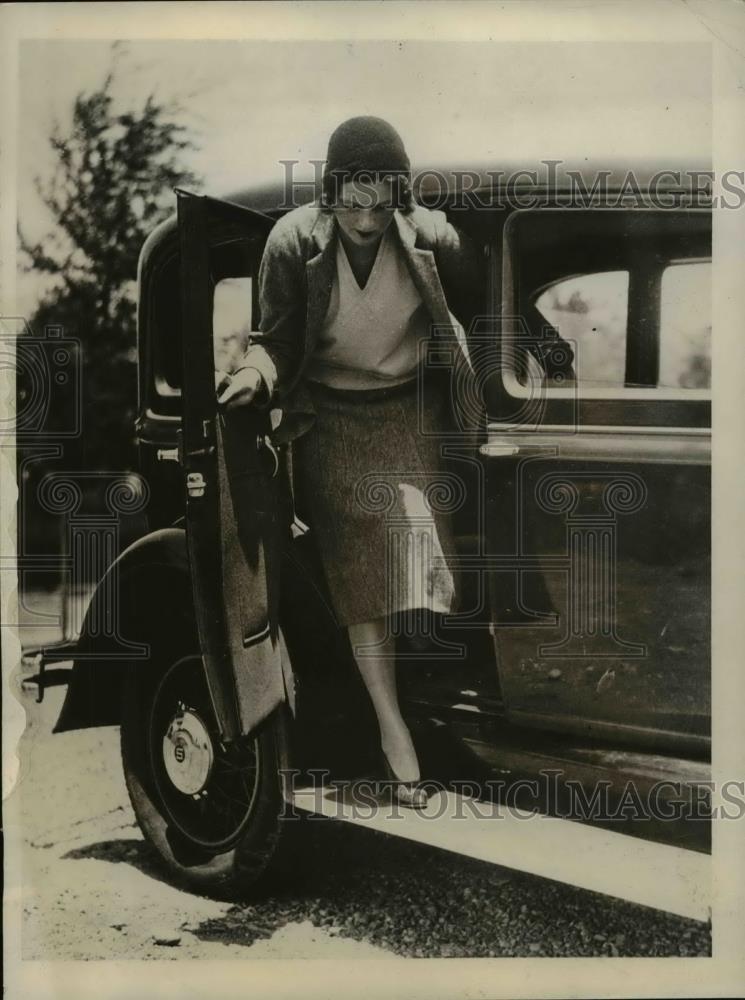 1931 Press Photo Mrs Cornelius Vanderbilt, Jr. at Reno for attorney consultation - Historic Images