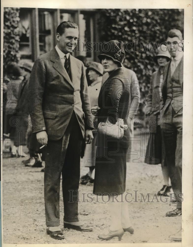 1926 Press Photo Spanish tennis star, Senorita de Alvarez and Lord Chesham - Historic Images