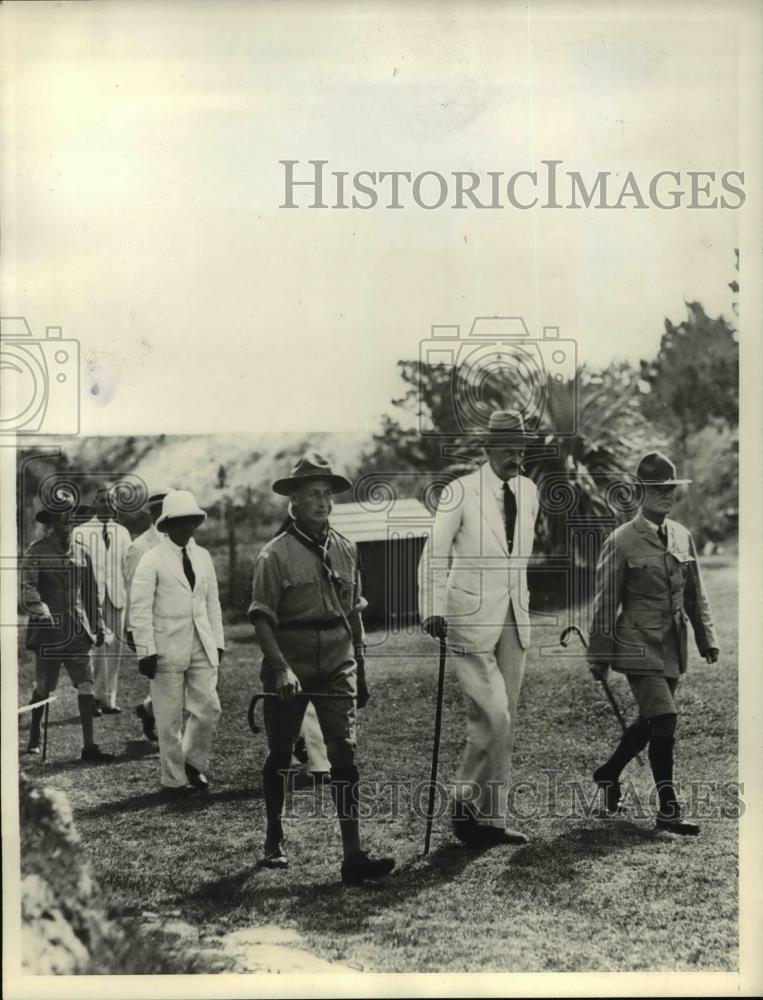 1933 Press Photo Sir Astley Cubitt of Bermuda Inspects Boy Scout Camp - Historic Images