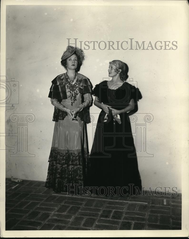 1932 Press Photo Lois Wilson and Frances Lee attended the gay nineties party - Historic Images