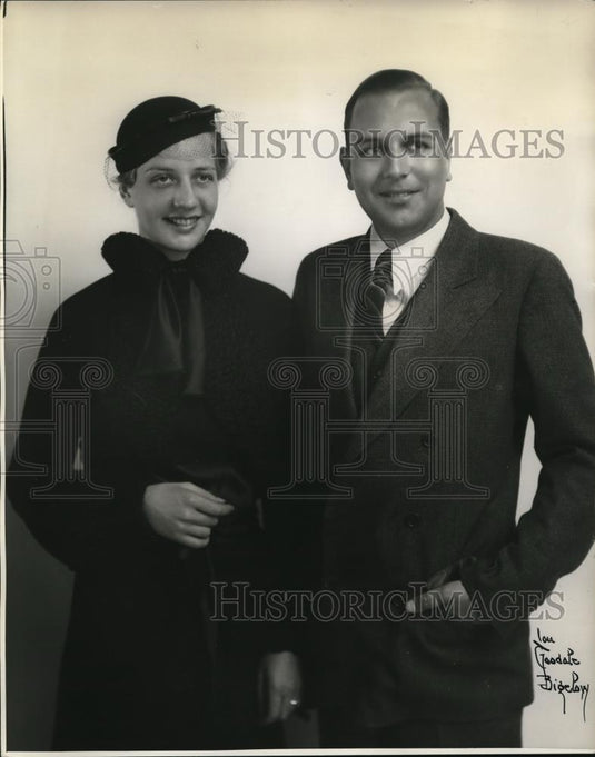 1936 Press Photo Newly wed Mr. and Mrs. Thomas R. Balentine - Historic Images