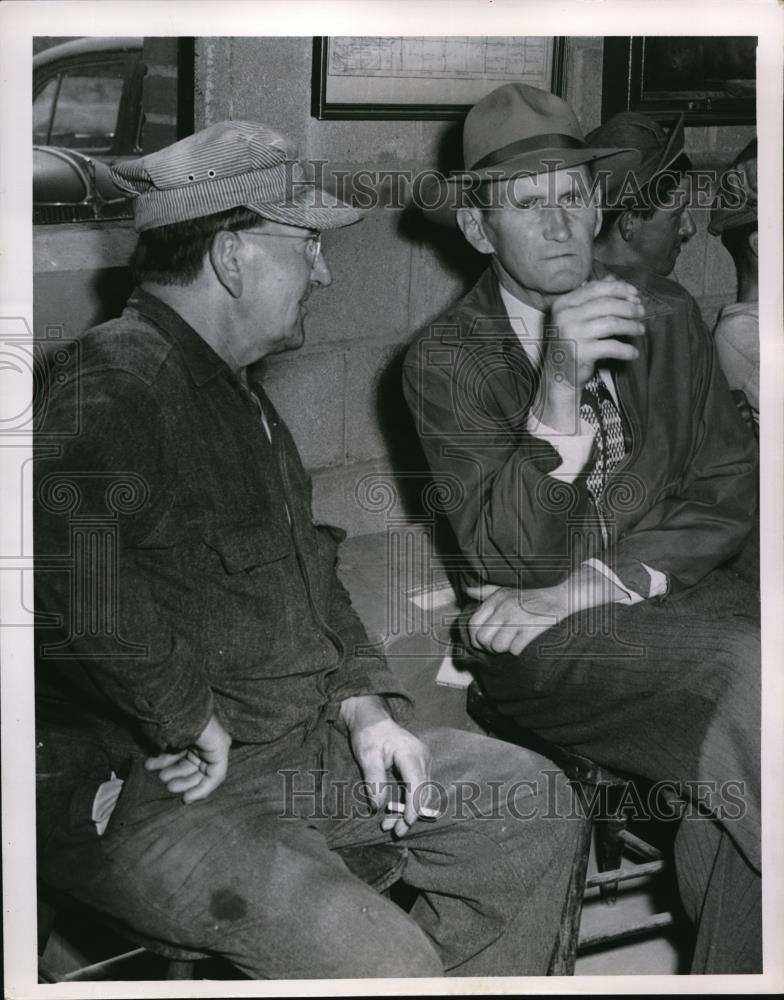 1951 Press Photo Frank Keller, Columbia Station, R.D.1 &amp; Don Cook, Grafton R. 1 - Historic Images