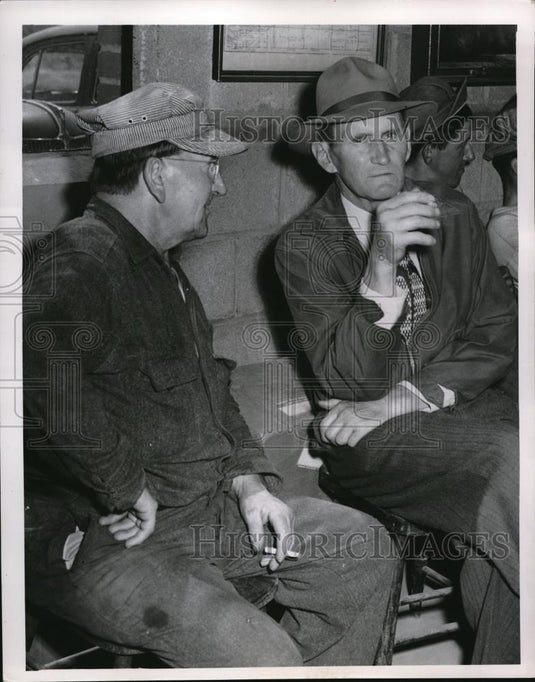 1951 Press Photo Frank Keller, Columbia Station, R.D.1 & Don Cook, Grafton R. 1 - Historic Images