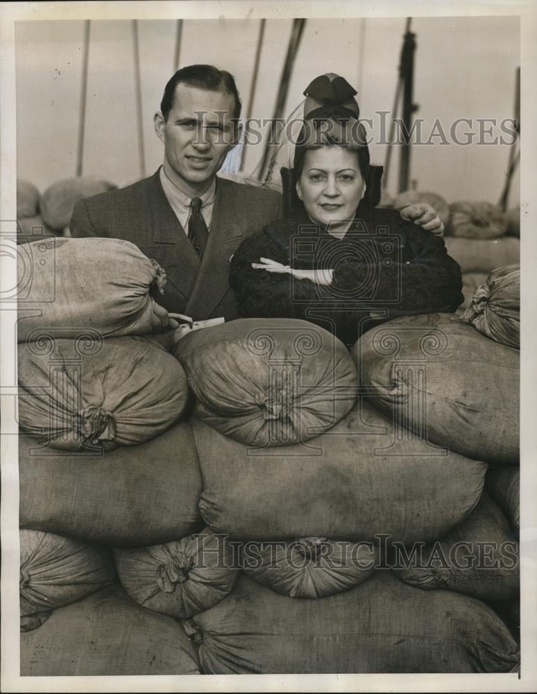 1939 Press Photo Lt. Vatroslav Hollos with wife Alice Rojas – Historic ...