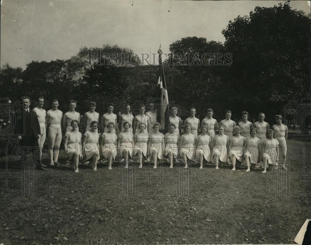 1923 Press Photo Sir Neils Bukh&#39;s ttroupe of perfect men and women from Denmark - Historic Images