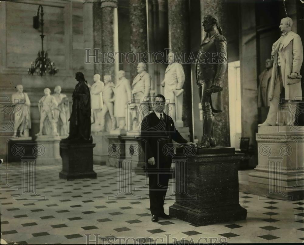 1925 Press Photo Senator R.S. Copeland besides the former Gov. Clinton's statue - Historic Images