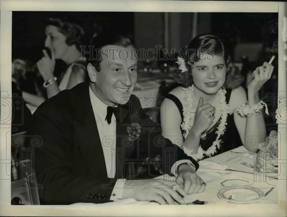 1938 Press Photo Debutantes at Tropical Milk Fund Ball - Historic Images