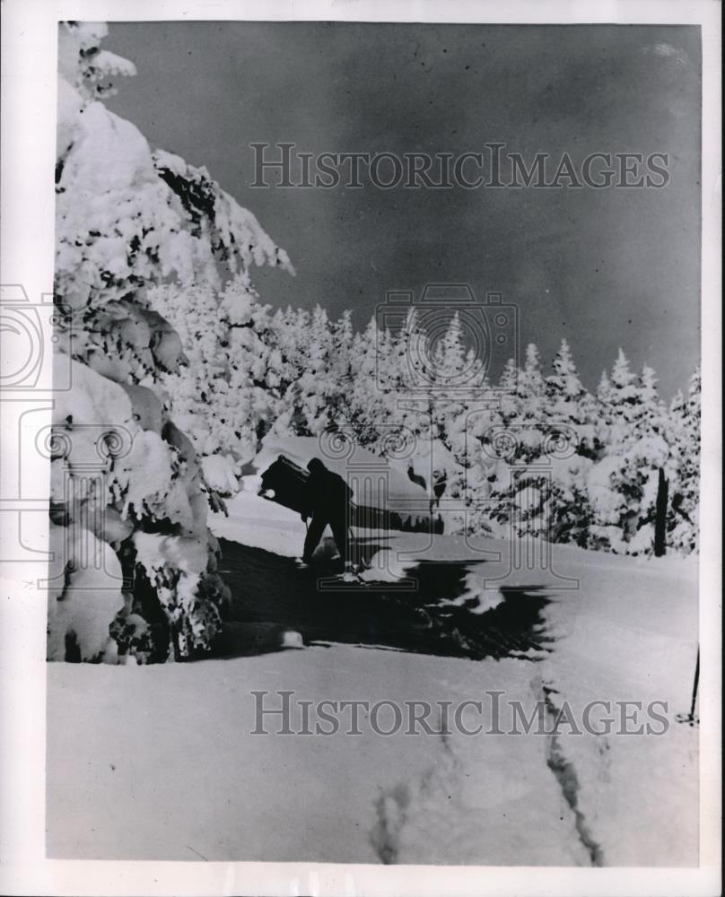 1952 Press Photo Mt. Mansfield, skier;s paradise. - Historic Images