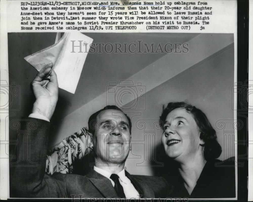 1959 Press Photo Man &amp; Women Notified Daughter Will Return Home After 15 Years - Historic Images