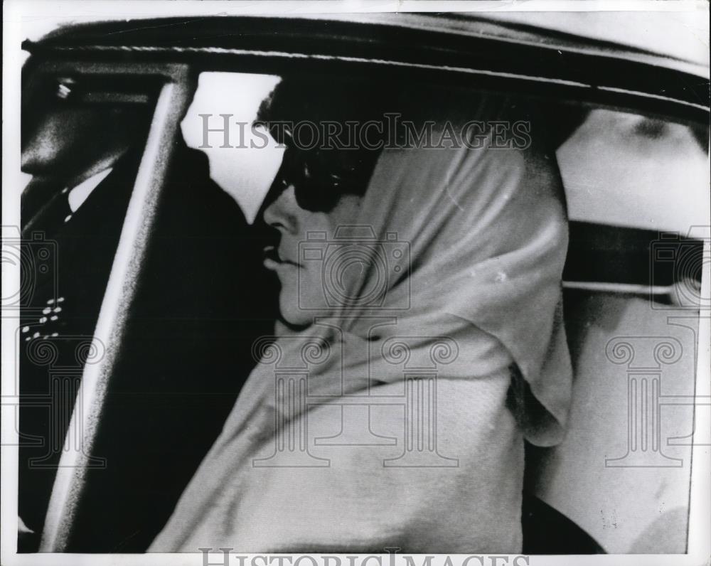 1967 Press Photo Australian Angela Rawe, dated Prince Charles in London - Historic Images