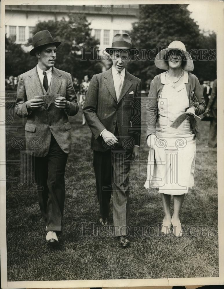 1930 Press Photo Shown as they attended the opening of the fall meet at Belmont - Historic Images
