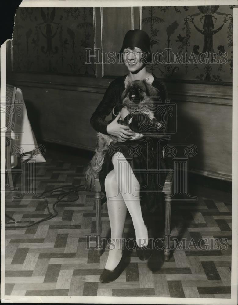 1929 Press Photo Pauline Blair with Ming Sum Winner at Pekingese Club Dog Show - Historic Images