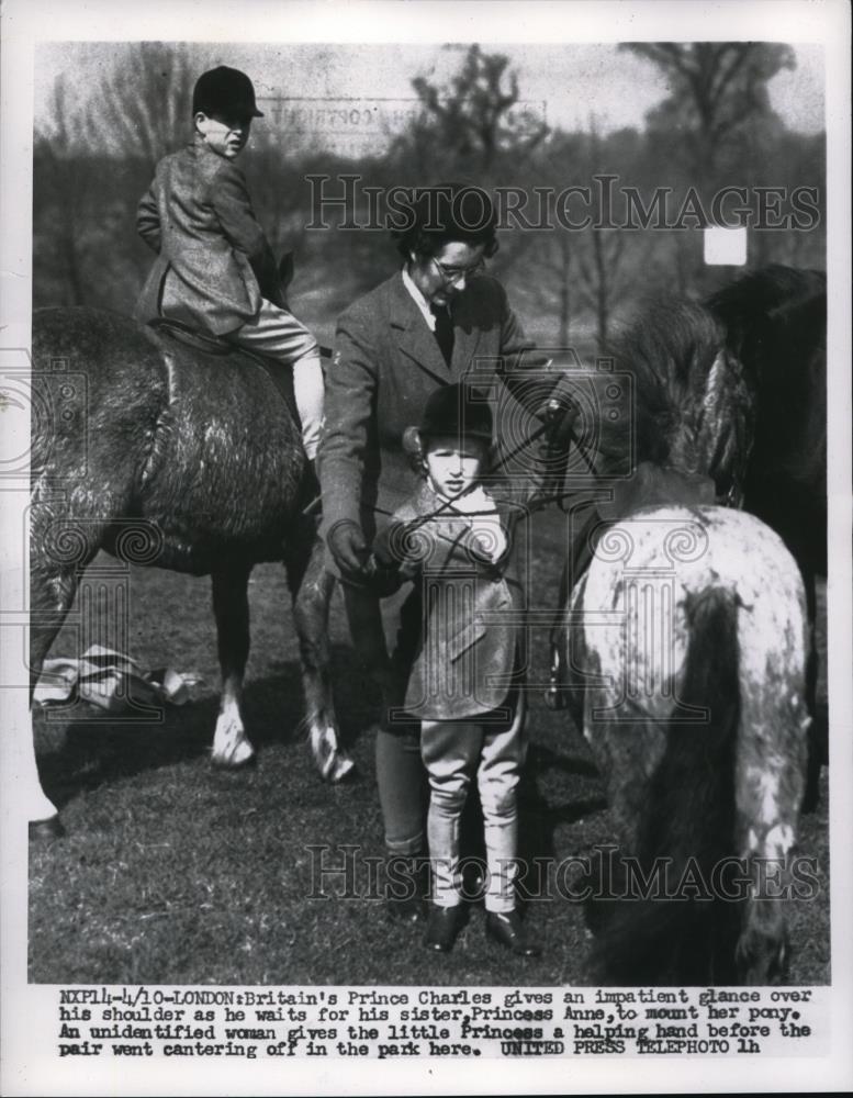 1956 Press Photo Britain&#39;s Prince Charles and Princess Anne - Historic Images