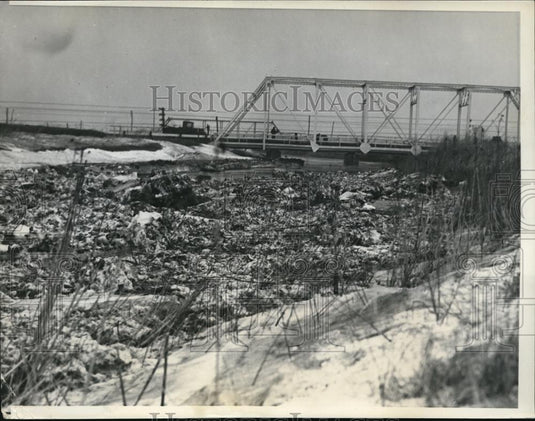 1936 Press Photo Picture of a nearly damage bridge - Historic Images