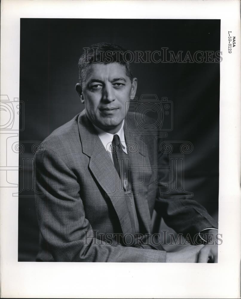 1960 Press Photo Eugene Stone Love Asst. Chief, Aero-Physics D, NASA - Historic Images