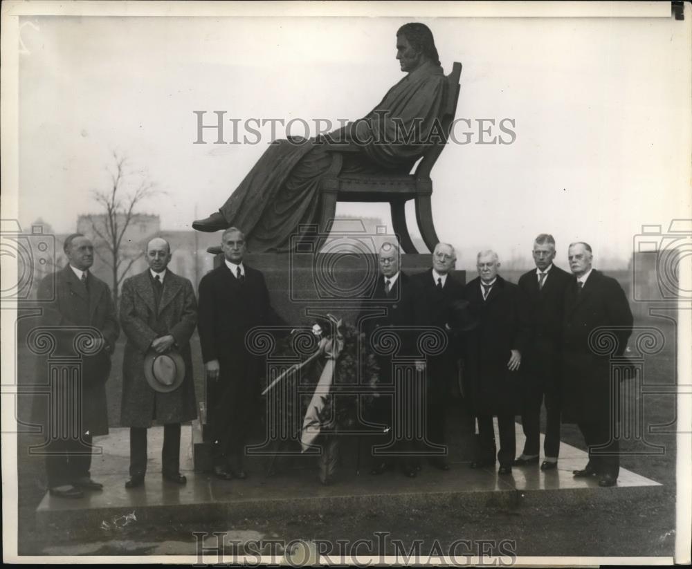 1930 Press Photo A memorial statue of John Marshall - Historic Images