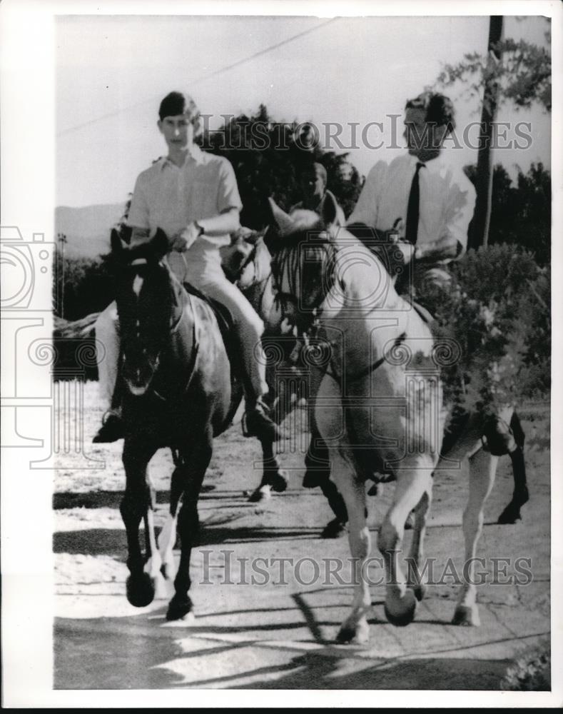 1966 Press Photo Prince Charles of England enrolled in an - Historic Images