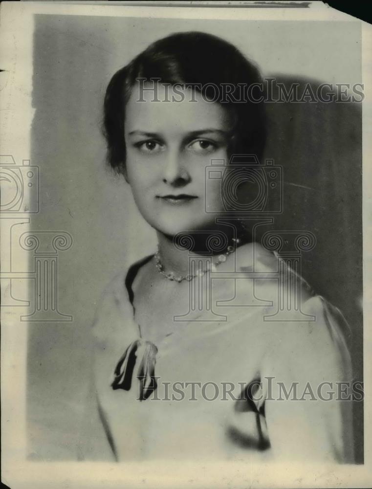 1930 Press Photo Miss Elizabeth Vandenberg, debutante and pianist - Historic Images