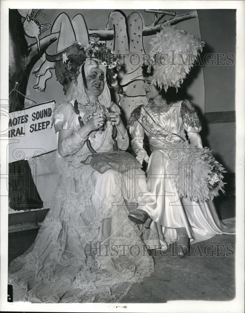 1941 Press Photo Mad Arts Ball, Waverly Hill New York - Historic Images