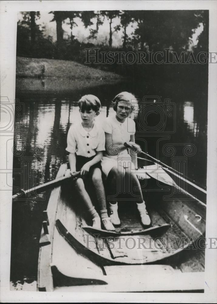 1937 Press Photo Crown Prince Eaudoin and his sister Princess Jossephine - Historic Images