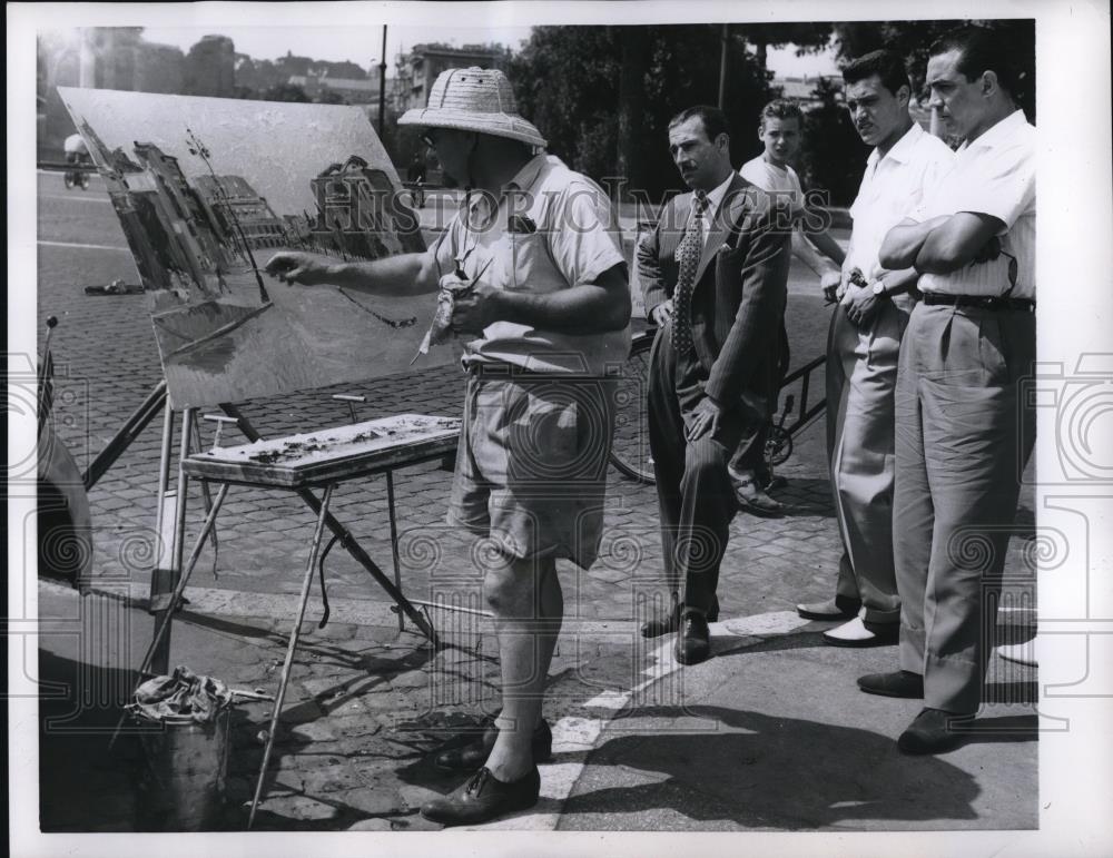 1956 Press Photo Artist at Bay as He Paints Rome&#39;s Famed Colloseum - Historic Images