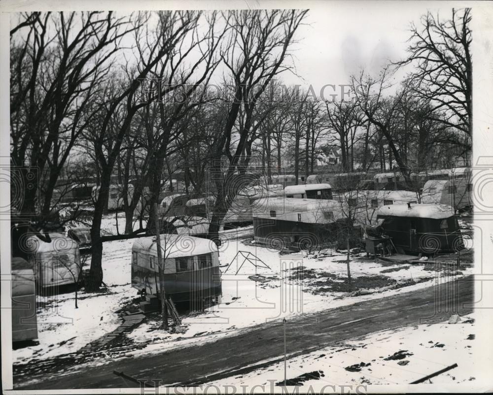 1946 Press Photo Part Of Rapidly Expanding Trailer Camp On Outskirts Of Chicago - Historic Images