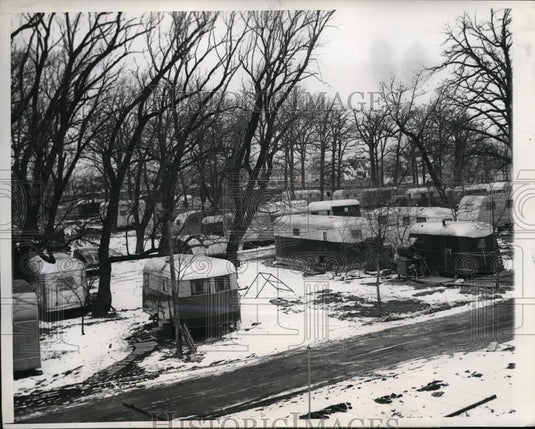 1946 Press Photo Part Of Rapidly Expanding Trailer Camp On Outskirts Of Chicago - Historic Images