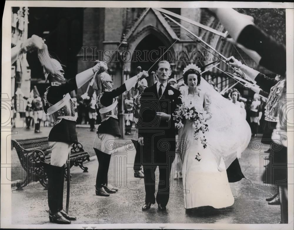 1938 Press Photo Harry Legge-Bourke and Bride Jean Grant wedding at St Margaret. - Historic Images