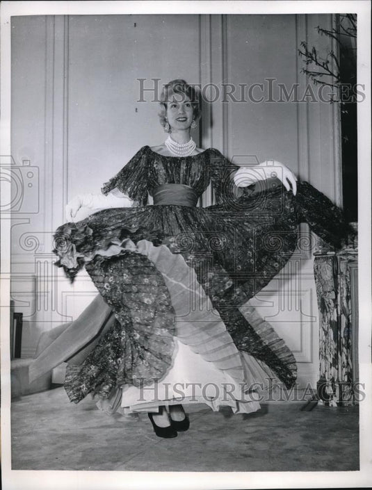 1957 Press Photo Genevieve Fath's Printed Chiffon Formal Gown - Historic Images