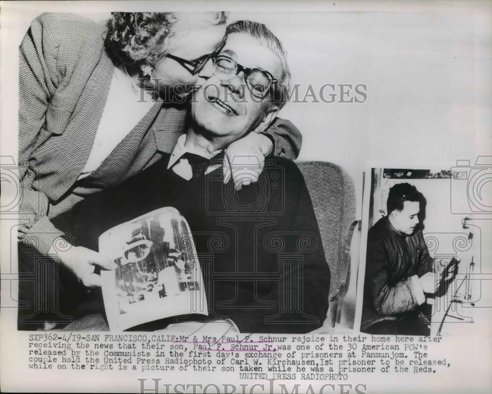 1953 Press Photo Mr. and Mrs. Paul Schnur rejoice in their home - Historic Images