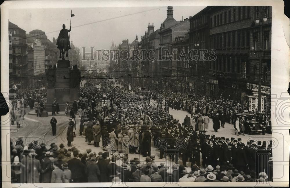 1931 Press Photo Socialist Organizations Hold Monster Joint Parade in Prague - Historic Images