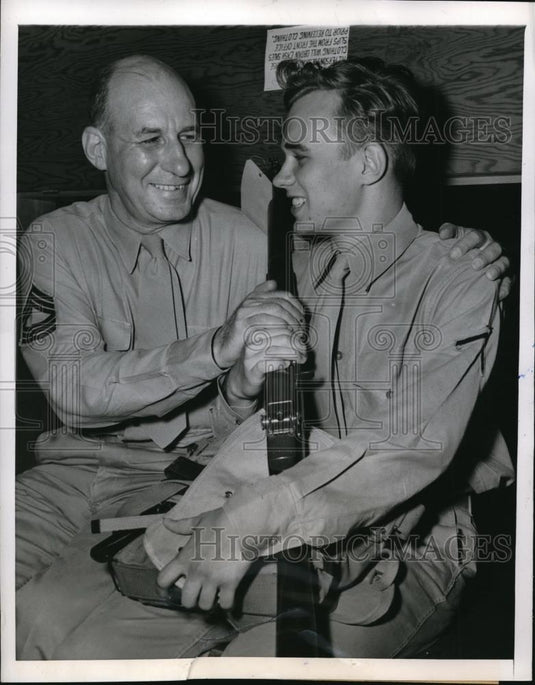 1950 Press Photo U.S. Navy Servicemen Frank Sr. & Frank Jr. Fitzgerald, Illinois - Historic Images