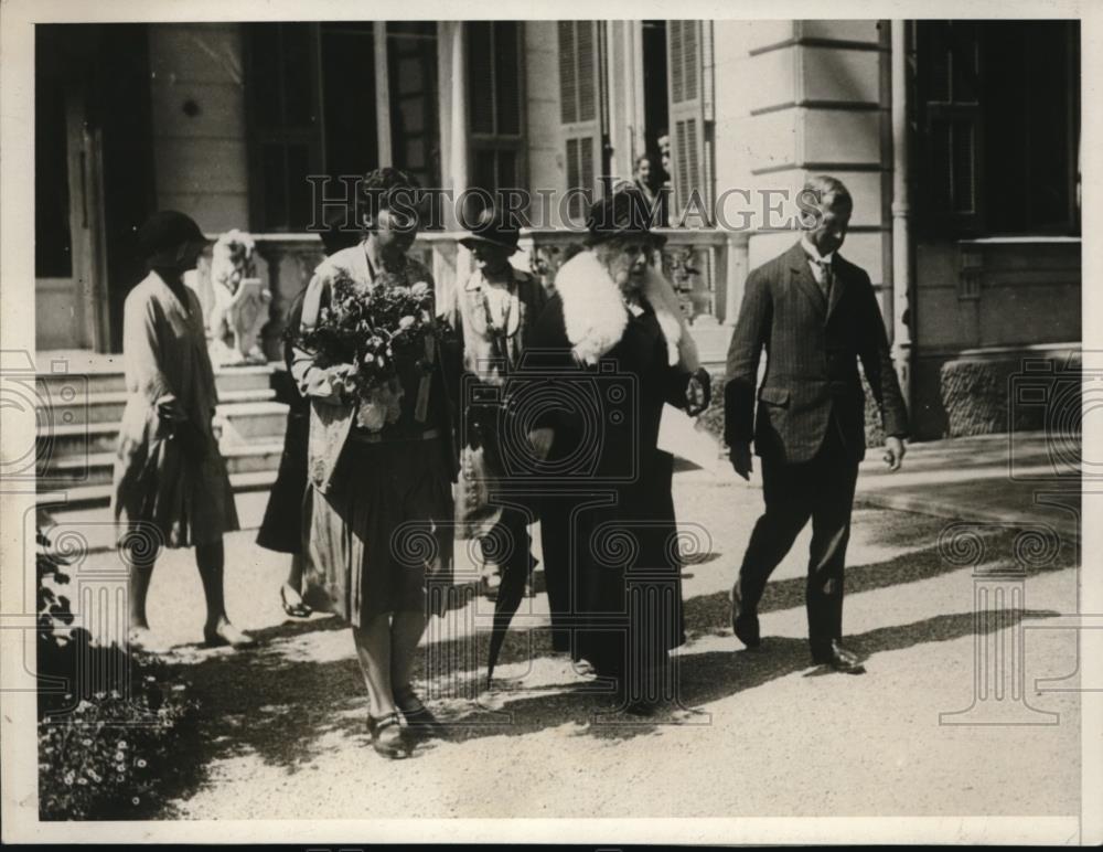1930 Press Photo Princess Beatrice of England visits St. George's English School - Historic Images