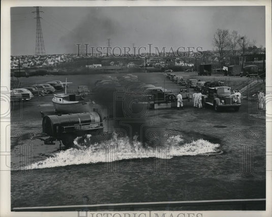1949 Press Photo Veteran Oil Truck Doused With Gasoline and Set On Fire - Historic Images