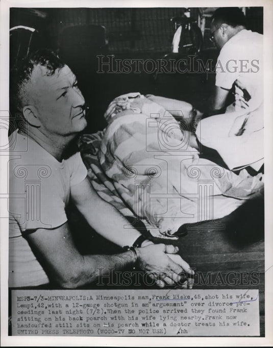 1953 Press Photo Frank Miske Handcuffed After Shooting Wife During Argument - Historic Images