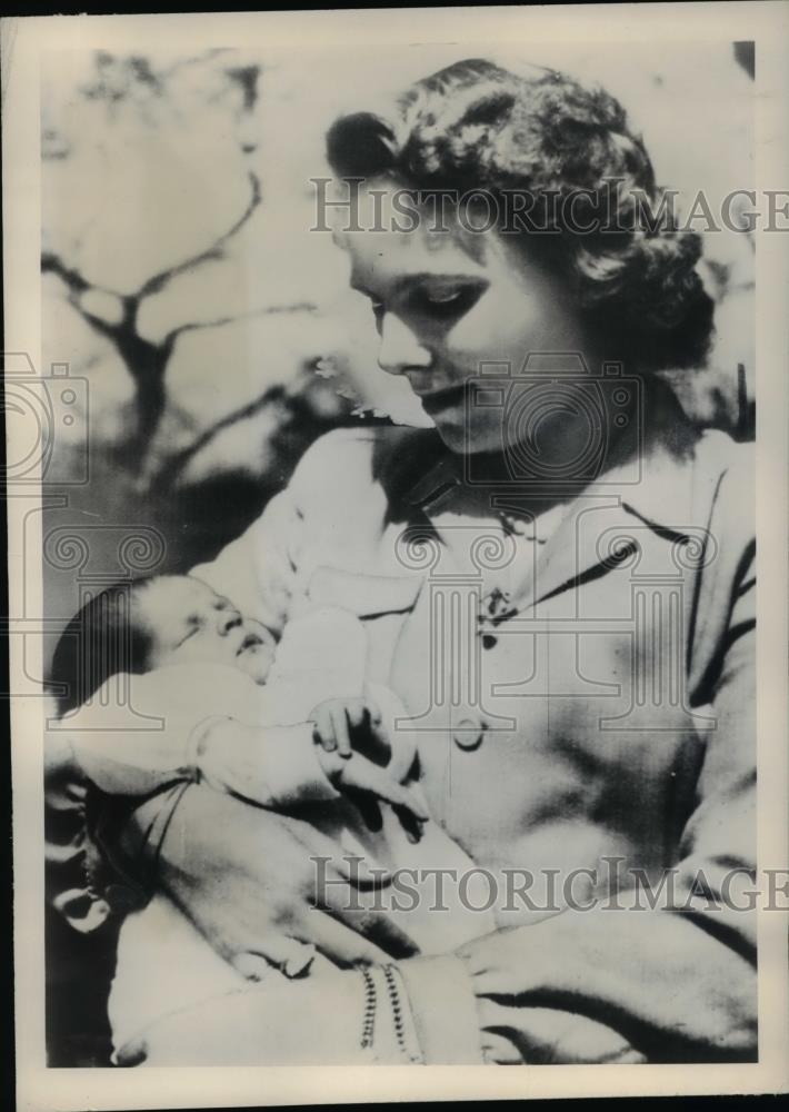 1949 Press Photo Lausanne Switzerland Princess Anne of Bourbon Parma wife of - Historic Images